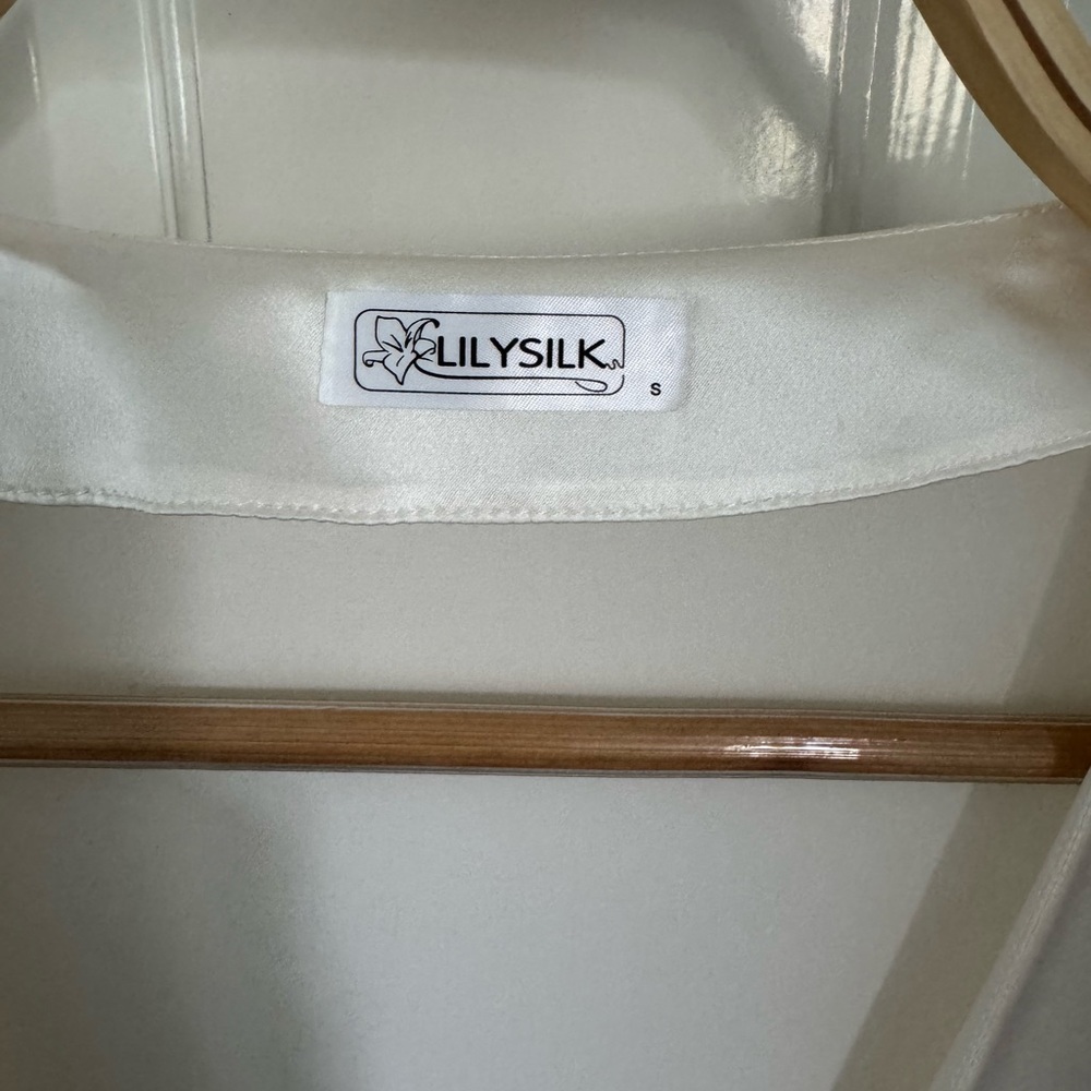 Lilysilk white silk robe - Picture 3 of 5